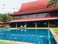 Baan Suchadaa Lampang Resort - Pools