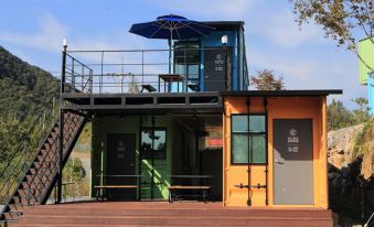 Yeongwol Cube Zone Camping Pension