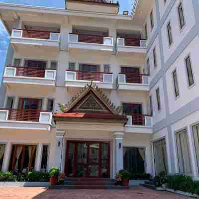 Reaksmey Meanrith Guesthouse and Residence Hotel Exterior
