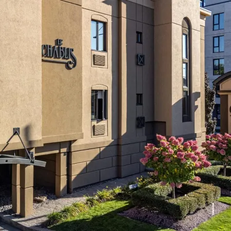 Hotel le Chablis Cadillac Отели рядом с достопримечательностью «Улица Шербрук»