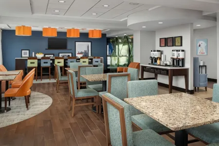 Hampton Inn Knoxville/Clinton I-75 Отели рядом с достопримечательностью «ТУРА Клинч Ривер Аксесс»