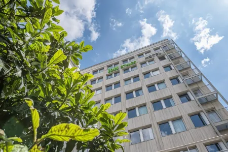 Ibis Styles Paris 16 Boulogne Отели рядом с достопримечательностью «Albert-Kahn Museum»