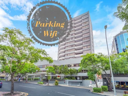 The Astor Apartments Отели в г. Spring Hill