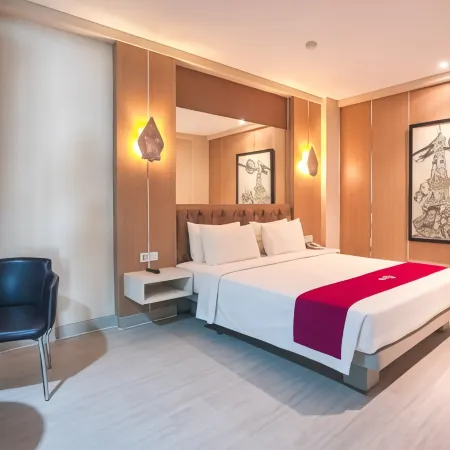 Pyrenees Malioboro Hotel