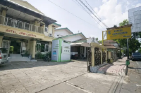 RedDoorz Syariah @ Jalan Gajah Mada