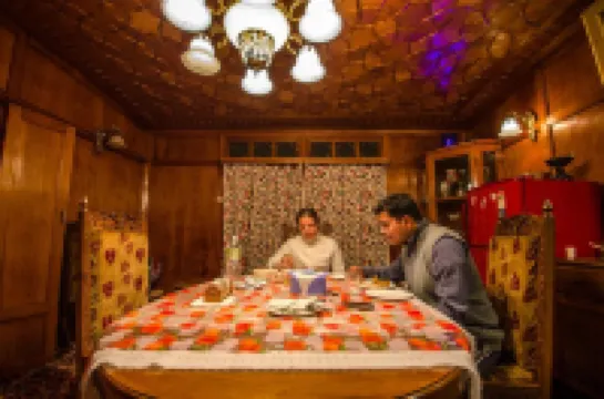 Houseboat Lily of Nageen