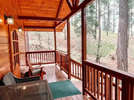 Gorgeous Mountain Views and Cozy Fireplace - Serene Rustic Retreat Отели в г. Альто