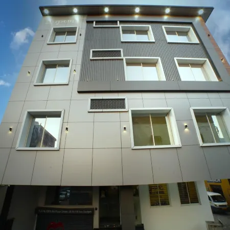 Hotel Red Apple Near Railway Station Chandigarh