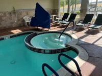 Comfort Inn & Suites Creswell - Hot Tub