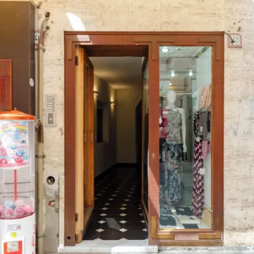 JOIVY Bright 2BR flat with Parking in Rapallo Centre