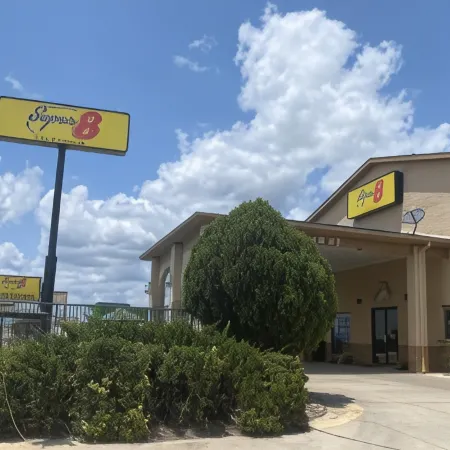 Super 8 by Wyndham Decatur Texas
