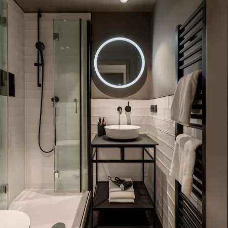 The Adams - Self Check in Hotel