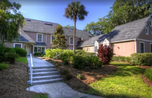 Wildlife Watching! Lagoon & Golf view, beach gear incl! 2 outdoor patios.