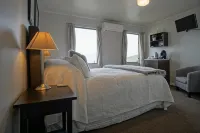 Lands End Hotel a Bluff