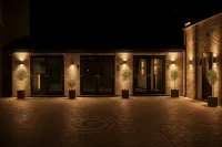 ذا هادلي هوتل Hotels near Little Waitrose At Shell Stirling Corner