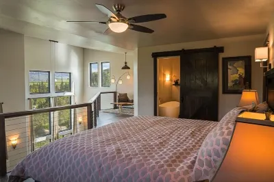 Stunning Property * Yellowstone Park * ChicoHotSprings * Hot Tub * Amazing Views Hotels near Chico Hot Springs