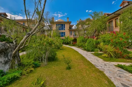 Palace Hotel Olive Odore Отели в г. Kucukkuyu