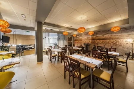 Hotel Dal Kielce Отели в г. Кельце