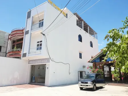 Phú tài Center Hotel Отели в г. Bui thi Xuan