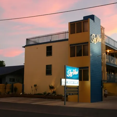 Sky View Units Bowen