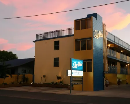 Sky View Units Bowen Hotels in Bowen