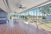 Palmers Lane Vineyard Cottage Hotel di Lovedale