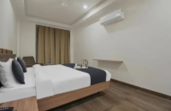 Hotel the Golf Hotels near Lulu Mall, Lucknow