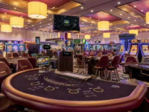 ハラーズ メトロポリス ホテル & カジノ - ア シーザーズ リワーズ ディスティネーション メトロポリスのホテル