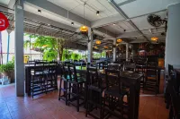 Eclipse Hostel and Bar