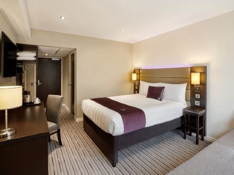 Premier Inn Maidstone (West Malling) hotel