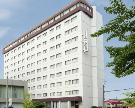 Hotel Econo Higashi Kanazawa โรงแรมในยูระ