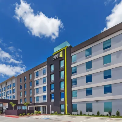 Home2 Suites by Hilton Laredo Airport Отели в г. Ларедо