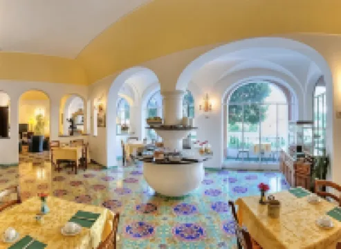 ホテル サヴォイア