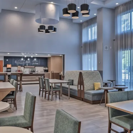 Hampton Inn & Suites by Hilton Keene