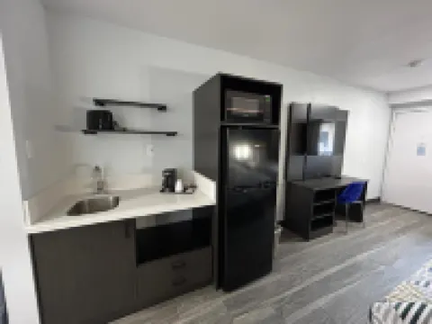 Studio 6 Bakersfield, CA - South Hotels in Bakersfield