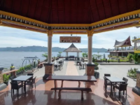Samosir Cottages Resort Hoteles en Simanindo