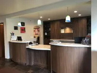 費拉格爾斯塔夫東戴斯套房飯店 胖子環路步道附近的飯店
