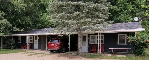 Marvelous 4-bedroom cottage 1 & 2