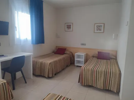 Hotel Blauet by Bossh Hotels Отели в г. El Prat de Llobregat