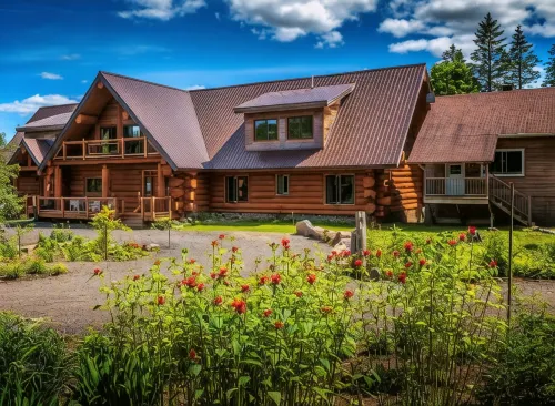 Domaine de La Giroux-Ette Hotels in La Patrie