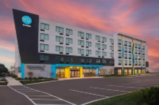 Tru by Hilton Toronto Airport West Отели в г. 