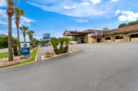 Best Western Riverside Inn