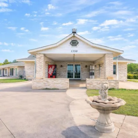 OYO Hotel Decatur TX Hwy 287 Northwest