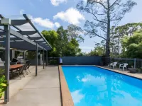 Sky Rider Motor Inn - Pools