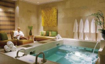 Four Seasons St. Louis