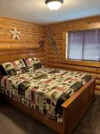 Charming 3-bedroom cabin in Victor only 25 miles from Jackson Hole, pet friendly