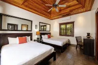 Casa Fuente Beachfront Villa in Playa Langosta Tamarindo. - Gym