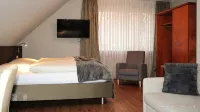 Hotel-Restaurant Schmachtenbergshof Hotels in Stadtbezirke IX