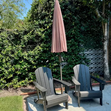 3 bdrm located between Sullivan’sIsland Beach and Downtown Chs