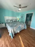 2000sq ft Ocean View Villa, Steps to the Beach, Small Pool & Hot Tub. 4 King Bed - Villas